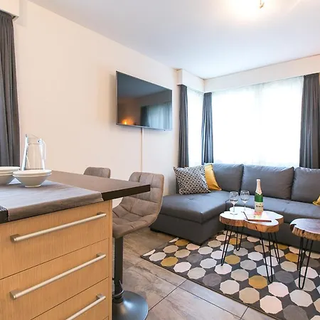 Spirit - 2 - Küche - Parkplatz Apartment Engelberg